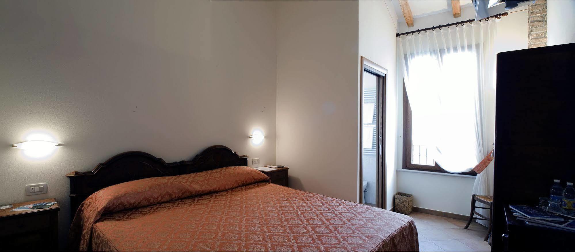 9 Muse Bed And Breakfast Canneto sull'Oglio エクステリア 写真